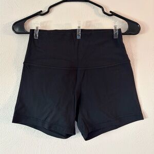 Lululemon Align 3” Black Women's Shorts sz 6